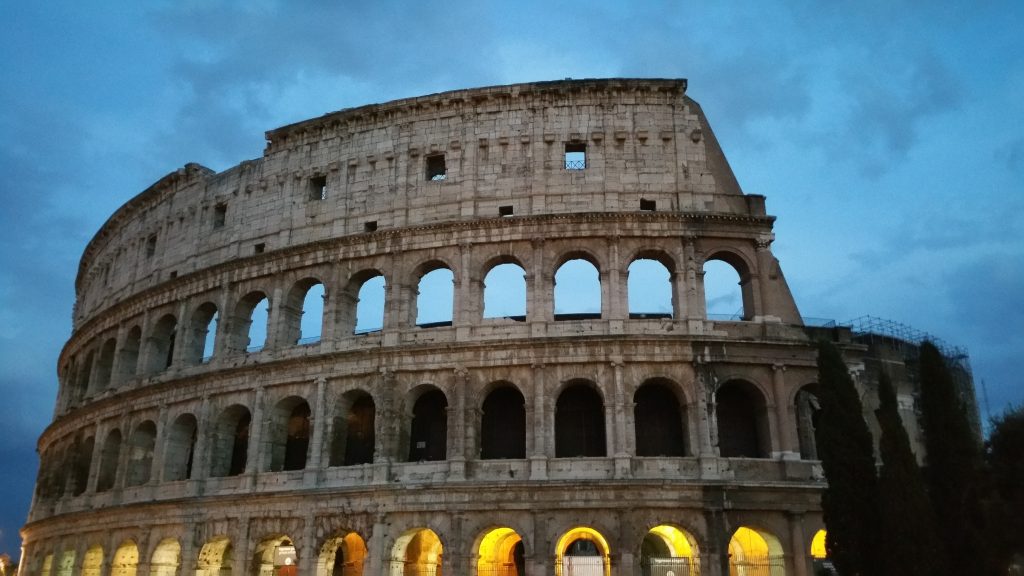 Via Crucis 2025 al Colosseo: il processo di Papa Francesco ai cuori induriti