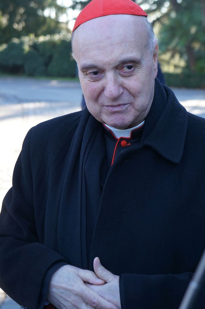 Il Papa delega il cardinale Comastri per la Messa di Pasqua. E voilà, il circo si rianima.